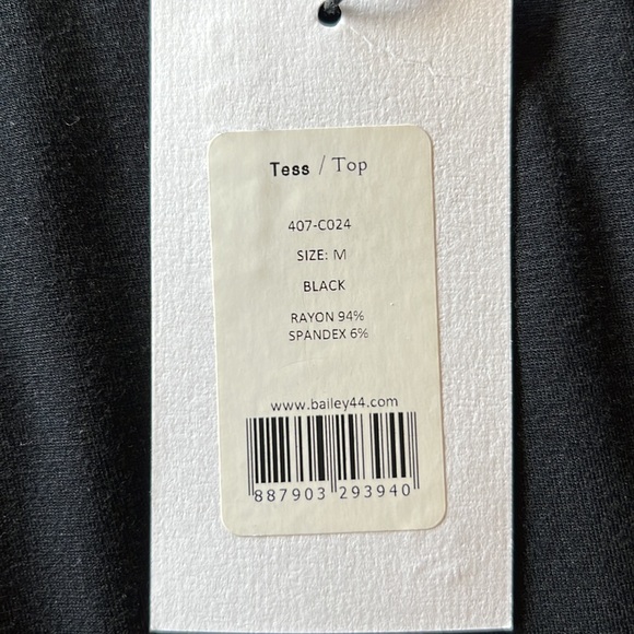 NWT Bailey 44 top in M Black - Picture 3 of 3